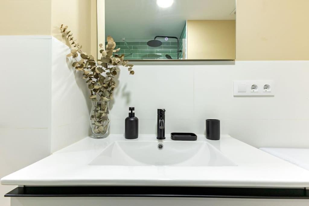 New Suite Reformada Con Excelente Ubicacion 세비야 외부 사진